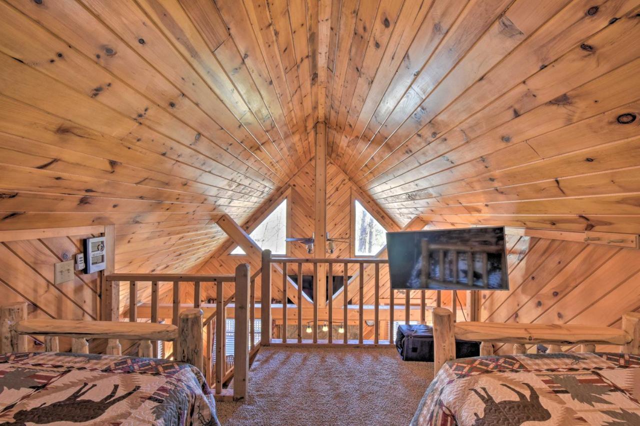 Helen Cabin With Deck And Hot Tub Less Than Half Mi To Main St Екстер'єр фото