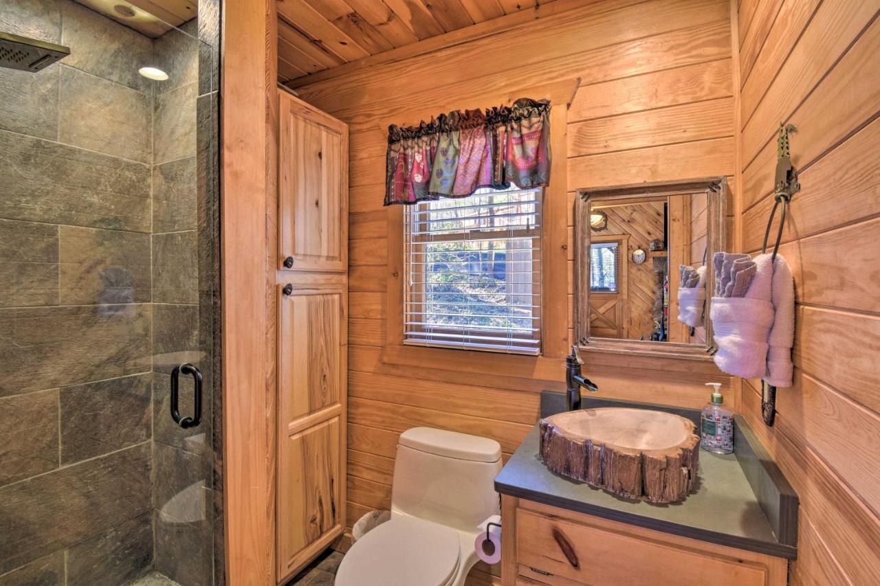 Helen Cabin With Deck And Hot Tub Less Than Half Mi To Main St Екстер'єр фото